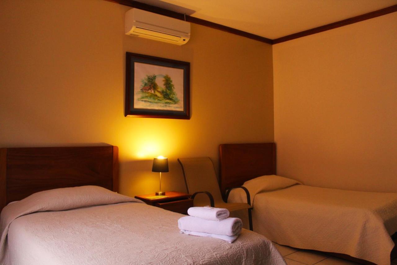 Hotel Guadalupe Tilarán 外观 照片